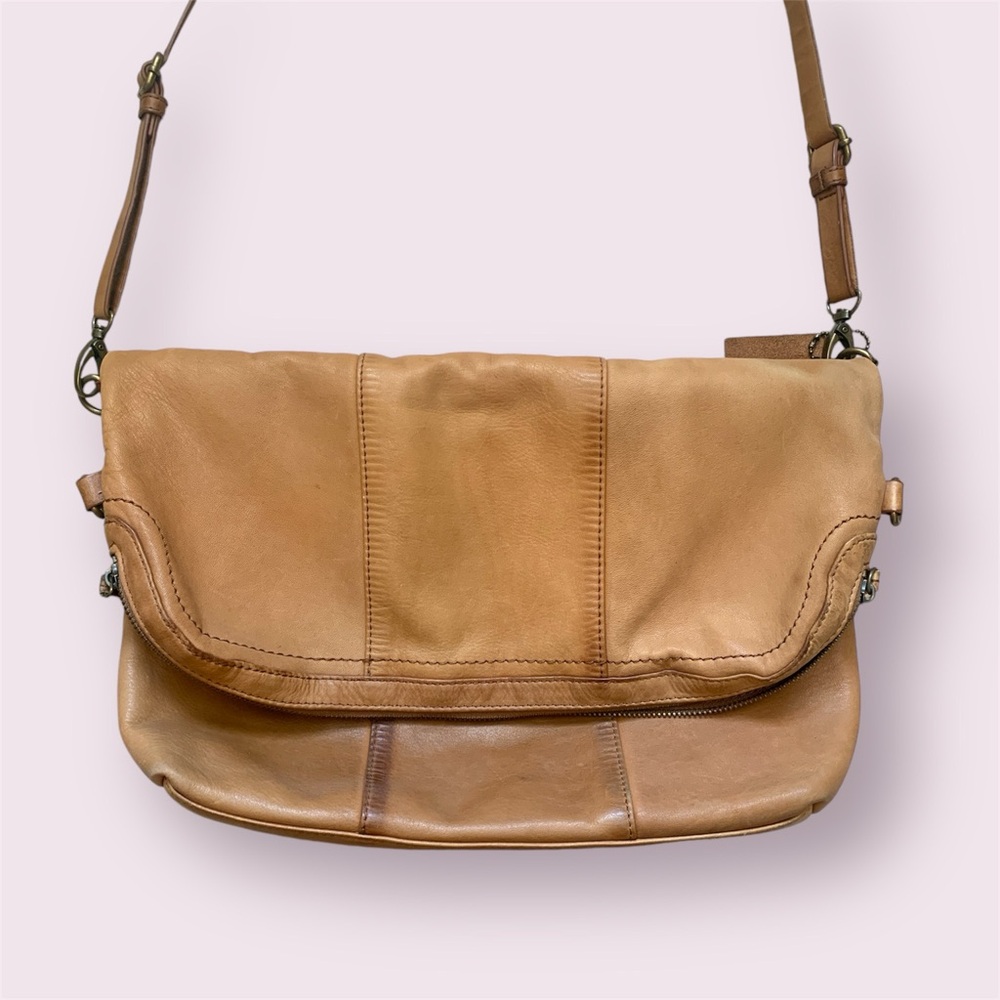 👜Tuscany soft leather camel color purse👜 - Picture 7 of 8